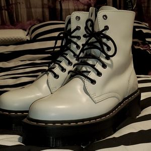 Dr. Martens Jadons
